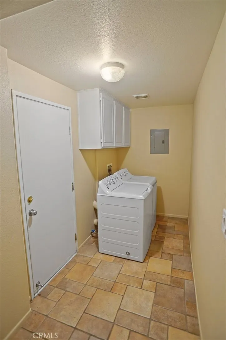 24163 Arrowhead Court, Valencia, California 91354 home-pic-8